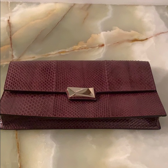 Cesare Paciotti burgundy lizard leather clutch. - Picture 6 of 6